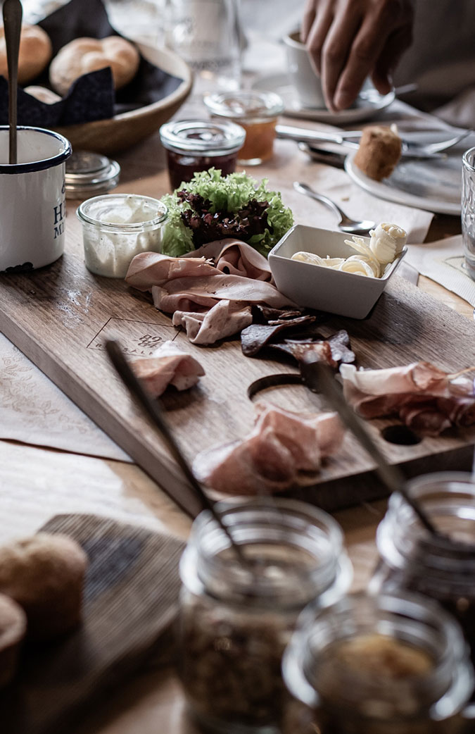 Rossalm Genuss Almrestaurant Frühstück Brixen Plose